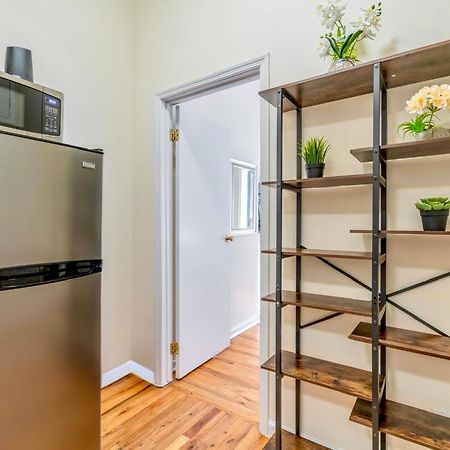 2 Bedroom Hidden Upscale Oasis New York Exterior photo